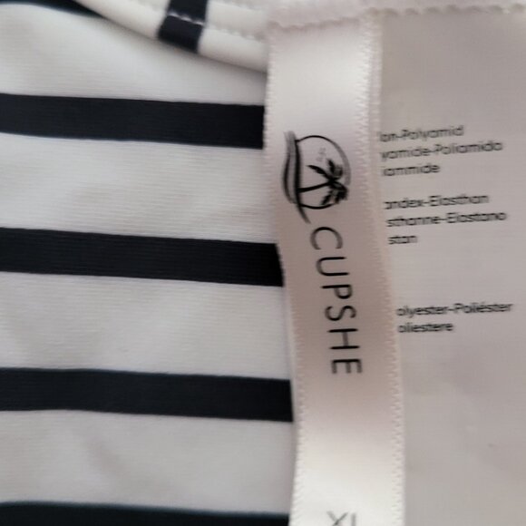 Cupshe one piece swimsuit - Picture 4 of 7